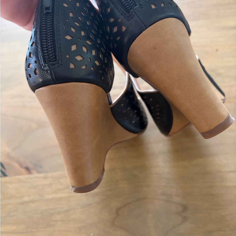 Miz Mooz “Tamryn” Cutout Wedge Sandals – Black Leather – Size 9 - Picture 7 of 11